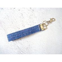 Load image into Gallery viewer, Harris Tweed wristlet kering with a clip - blue herringbone