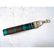 Load image into Gallery viewer, Harris Tweed wristlet kering with a clip - turquoise and orange check